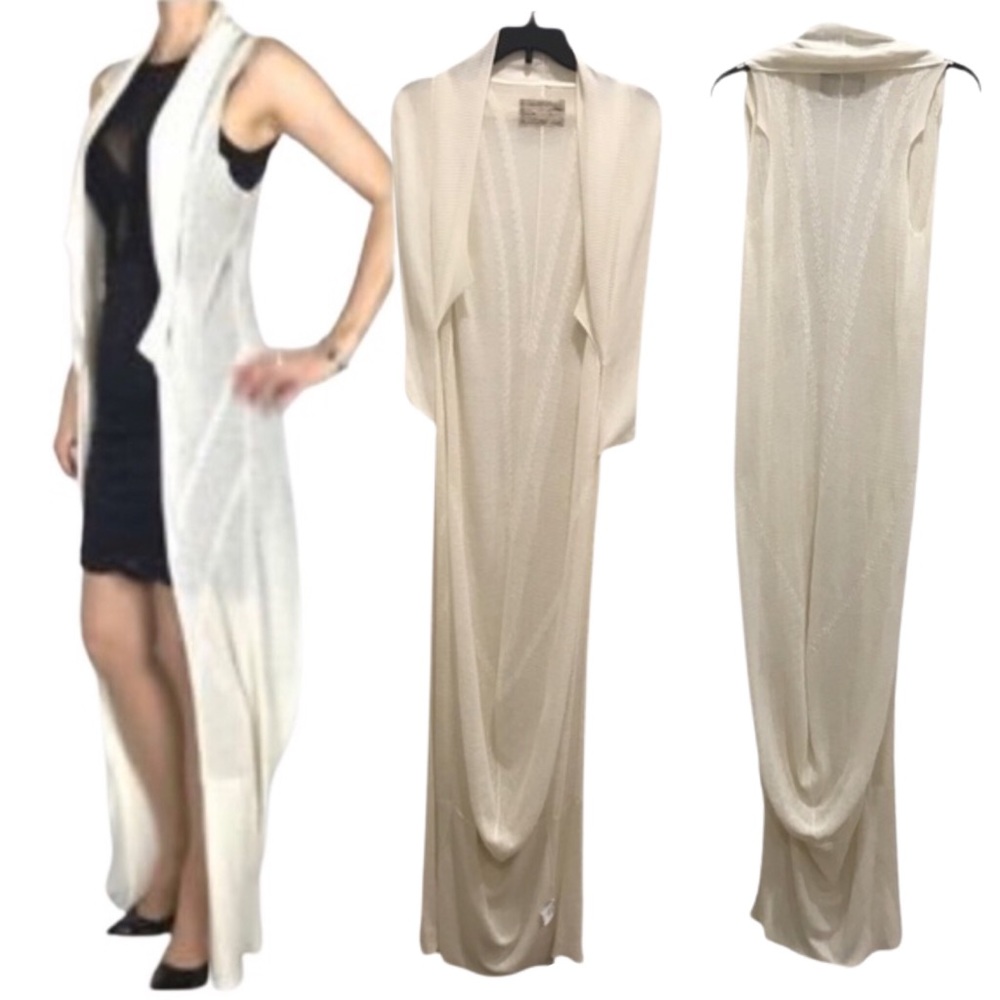 Elegant Cream Sleeveless Sweater Vest